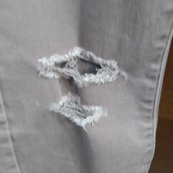 Nwot Rock & Republic colored denim - Picture 6 of 15